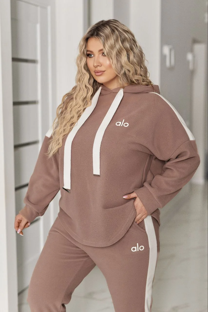 Теплый прогулочный костюм