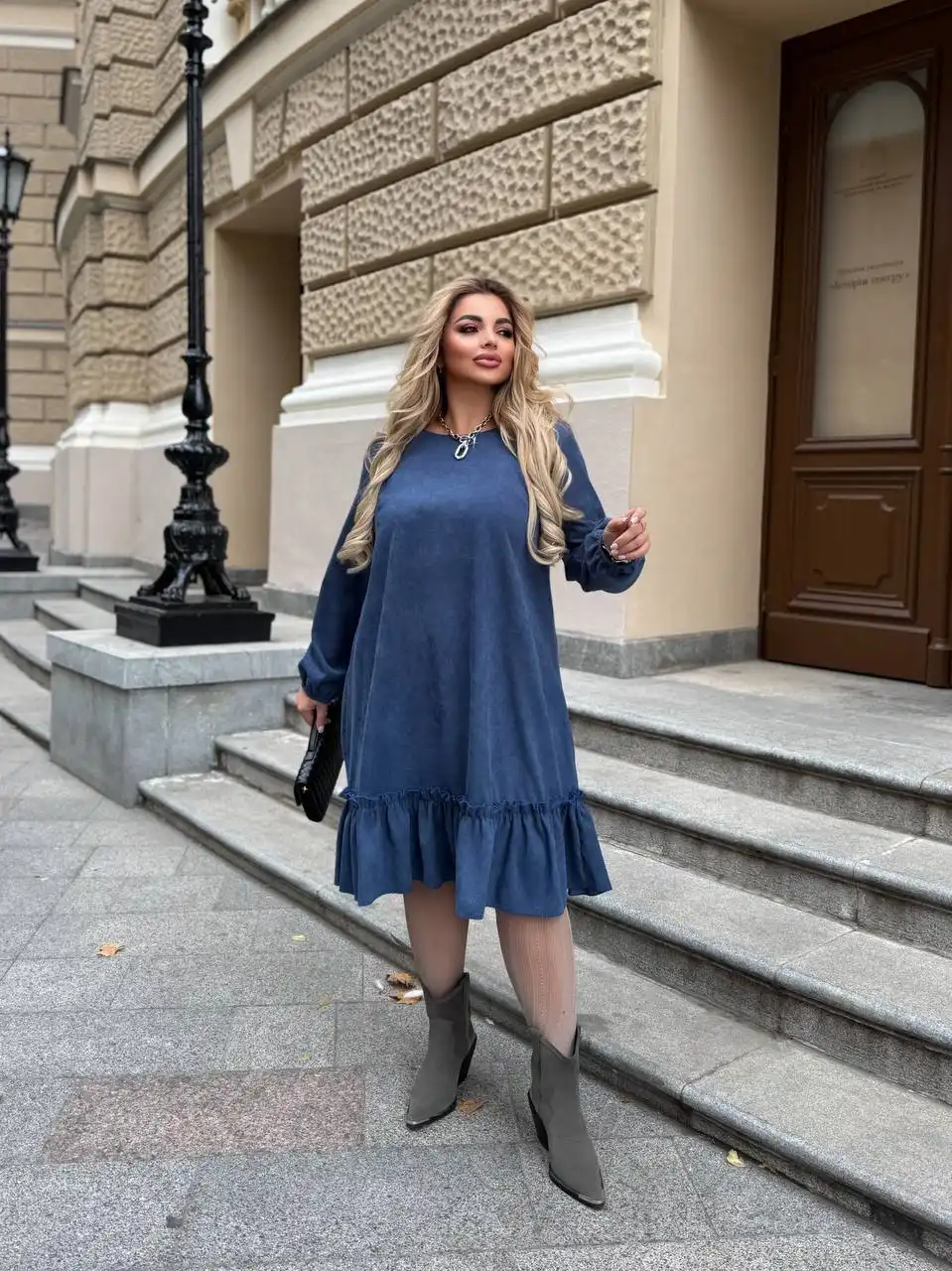 Стильное платье