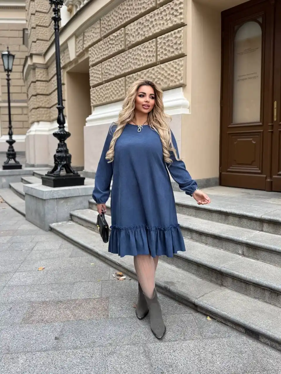 Стильное платье