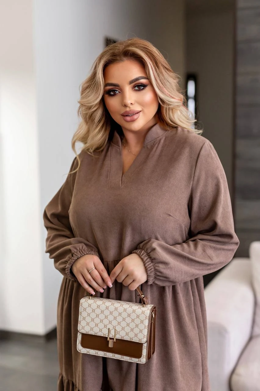 Стильное платье