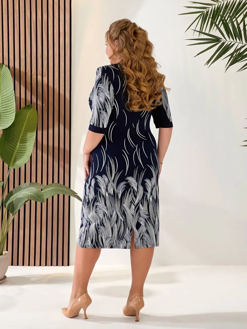 Стильное платье