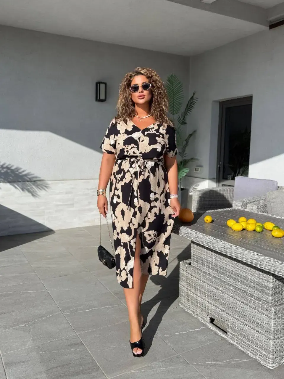 Стильное платье